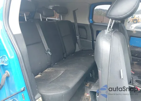 2007 Toyota Fj Cruiser z USA, uszkodzony, nr VIN JTEBU11F470070581